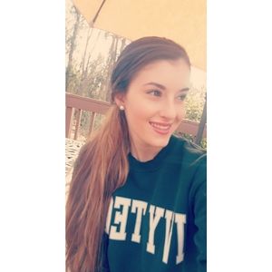 Meet your Posher, Mallory peyton